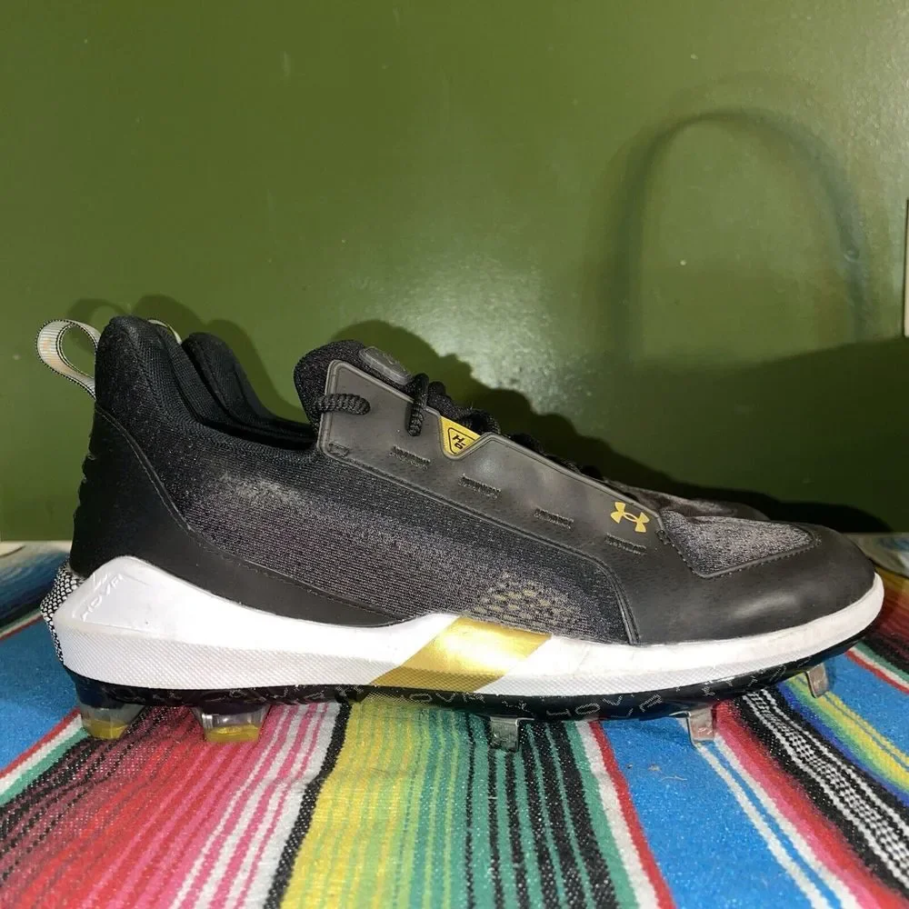 Under Armour Cleats Men 13 Harper 6  3024315-001 HOVR‎ Hygrid Metal Excellent
